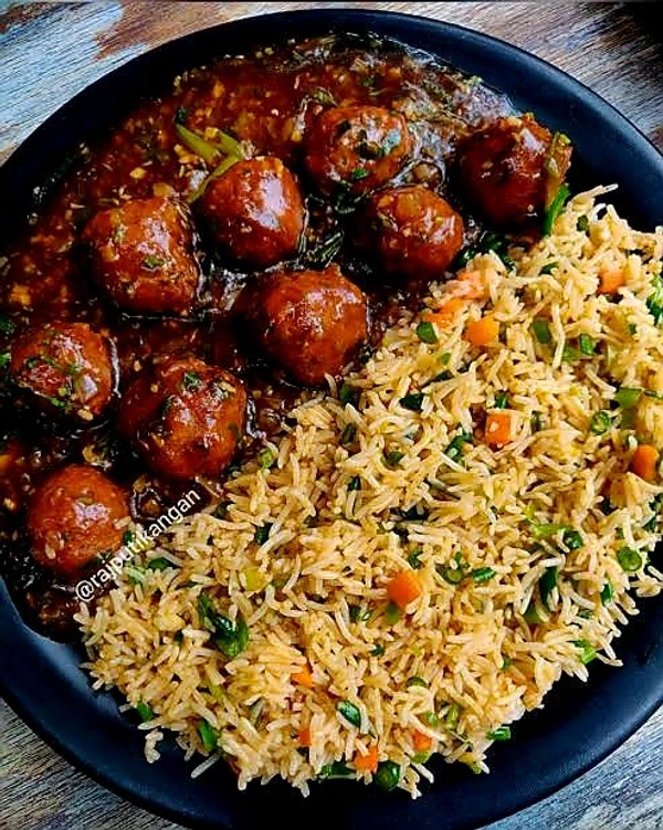 Veg Fried Rice & Veg Manchurian